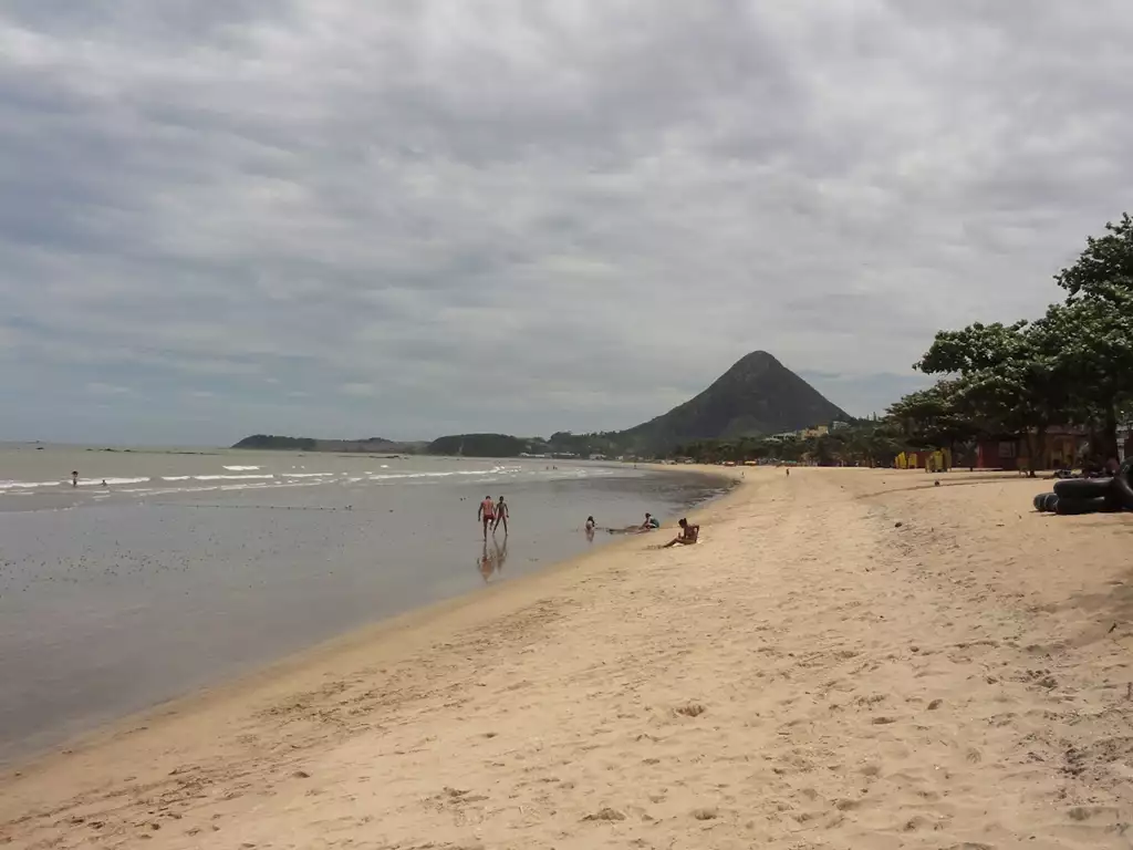 Praia Corujão Um Paraíso Tropical em Piúma