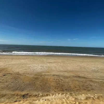 Praia Lagoa Funda, localizada em Marataízes