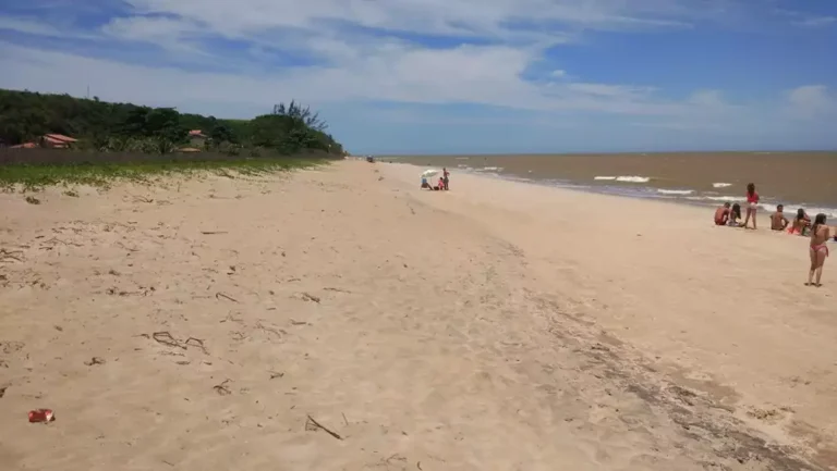 Praia de Boa Vista Beleza e Tranquilidade em Marataízes (2)